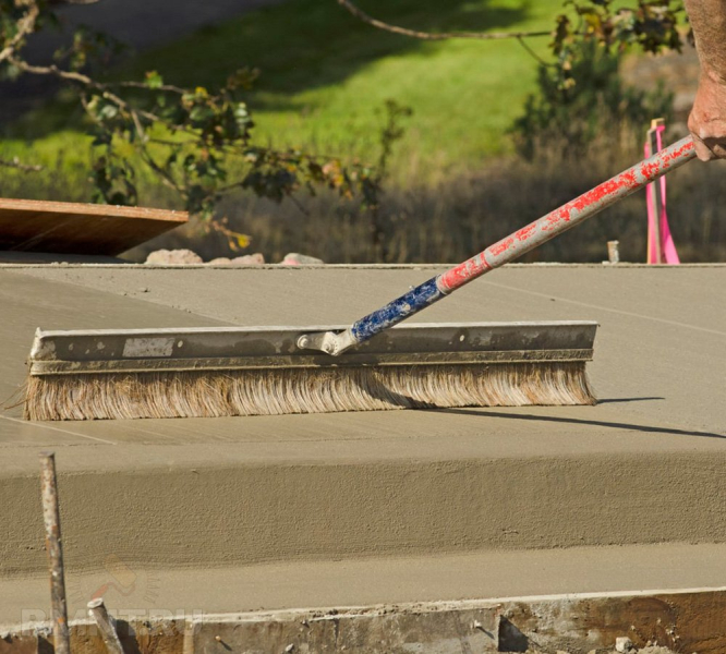 Финишная обработка бетона щёткой: зачем и как применяется