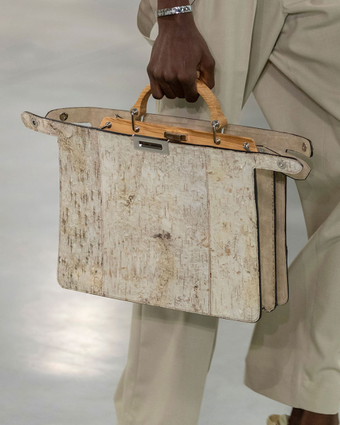 Кенго Кума и Fendi: экологичные версии сумок