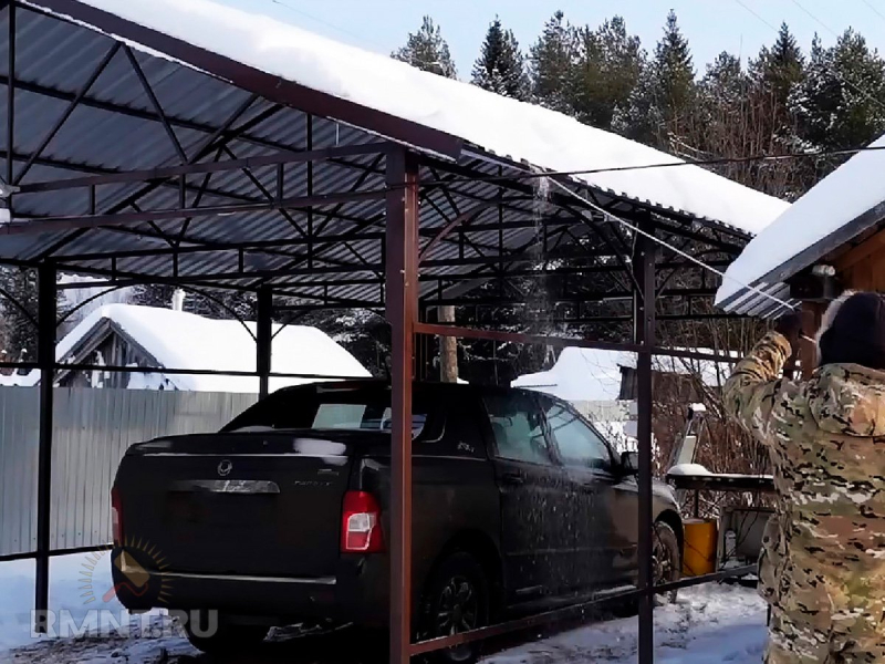 Как убрать снег с крыши