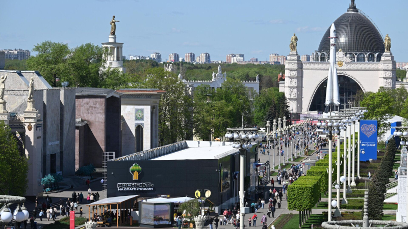 Конноспортивный манеж на ВДНХ в Москве планируют достроить к лету